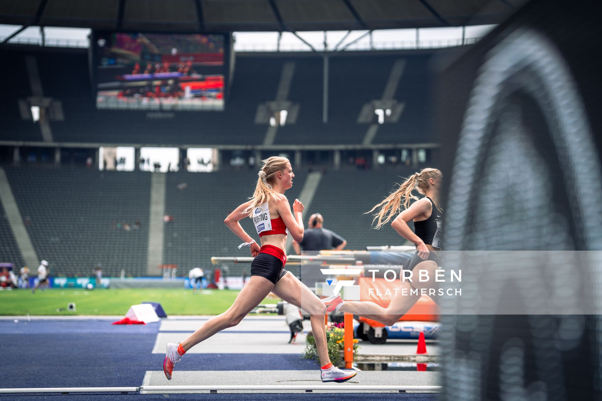Marie Proepsting (VfL Eintracht Hannover) ueber 1500m waehrend der deutschen Leichtathletik-Meisterschaften im Olympiastadion am 25.06.2022 in Berlin